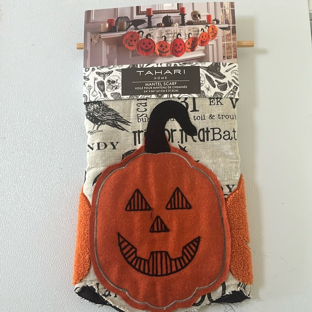 Halloween Pumpkin Mantle Scarf by Tahari Home 24x84